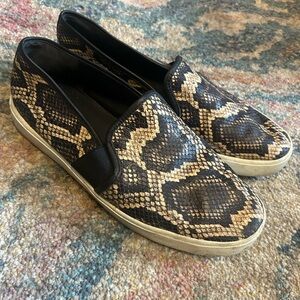 Vince ‘Blair’ snakeskin leather slip Ons 7.5
